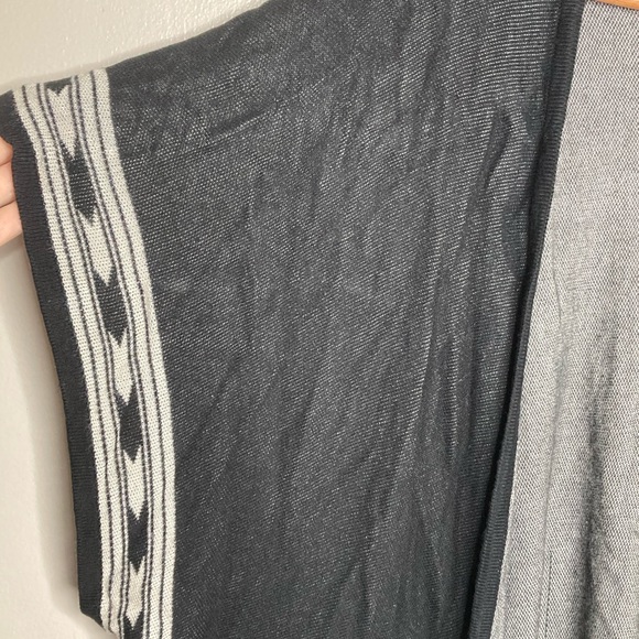 Francesca’s Cape Style Open Cardigan 4/$25 - Picture 4 of 8